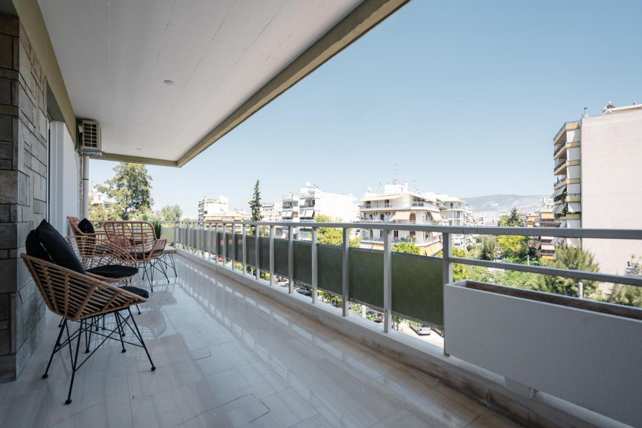 Luxury 4 Bedrooms Apartment Near Flisvos Marina Πειραιάς Εξωτερικό φωτογραφία