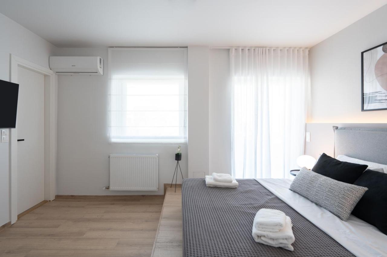 Luxury 4 Bedrooms Apartment Near Flisvos Marina Πειραιάς Εξωτερικό φωτογραφία
