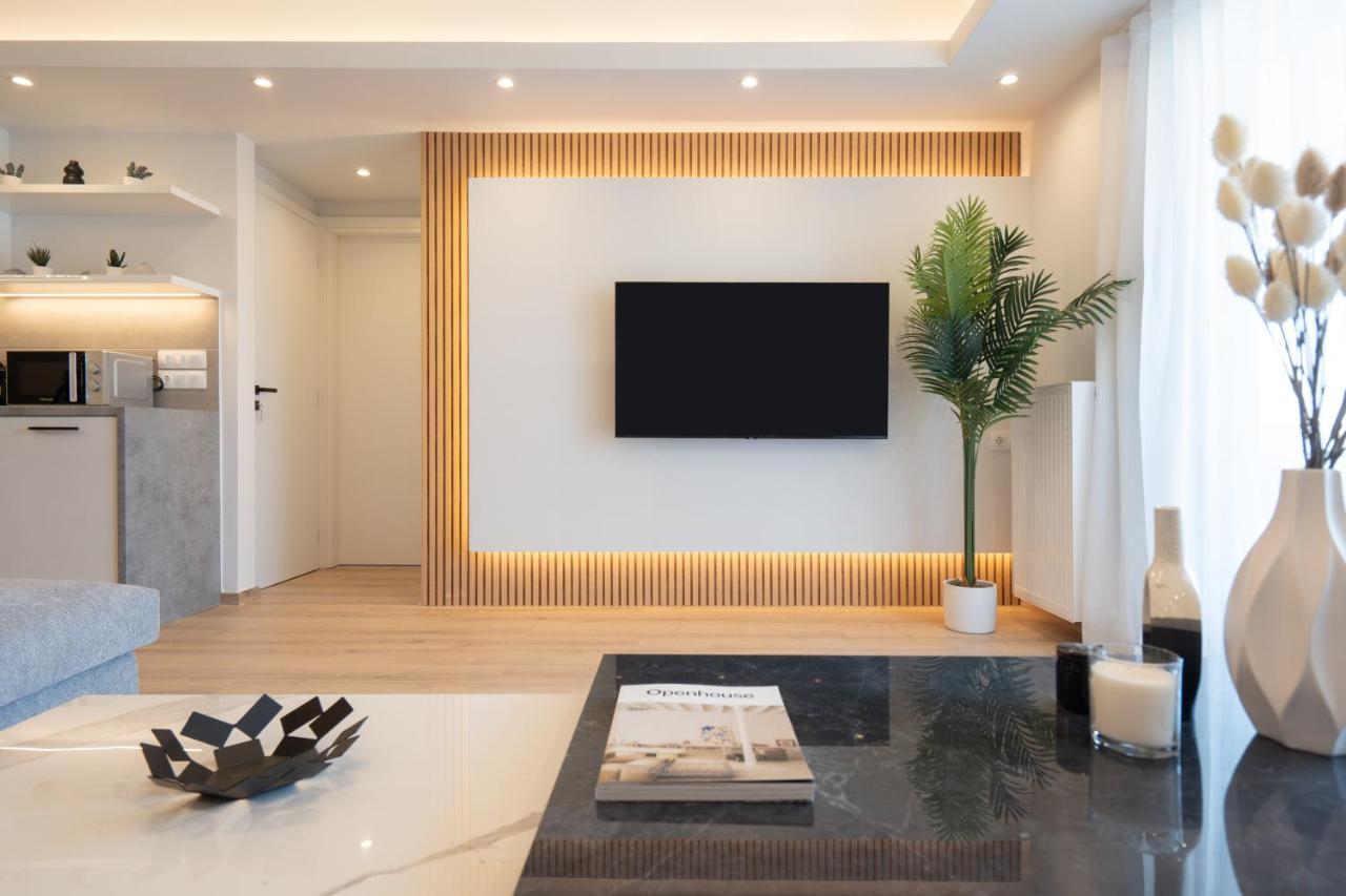 Luxury 4 Bedrooms Apartment Near Flisvos Marina Πειραιάς Εξωτερικό φωτογραφία