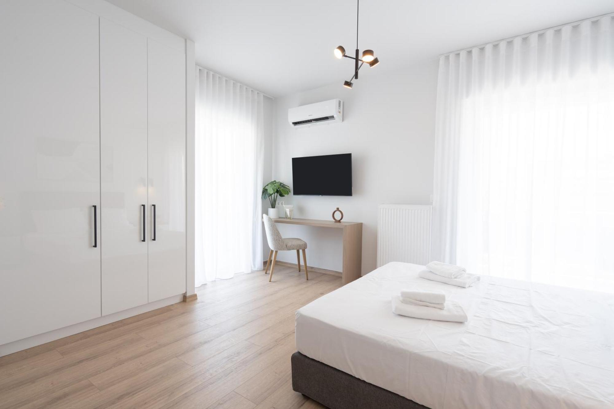 Luxury 4 Bedrooms Apartment Near Flisvos Marina Πειραιάς Εξωτερικό φωτογραφία