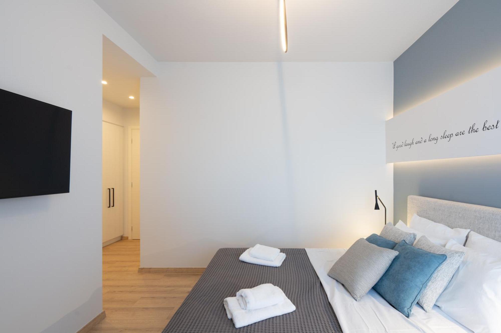 Luxury 4 Bedrooms Apartment Near Flisvos Marina Πειραιάς Εξωτερικό φωτογραφία