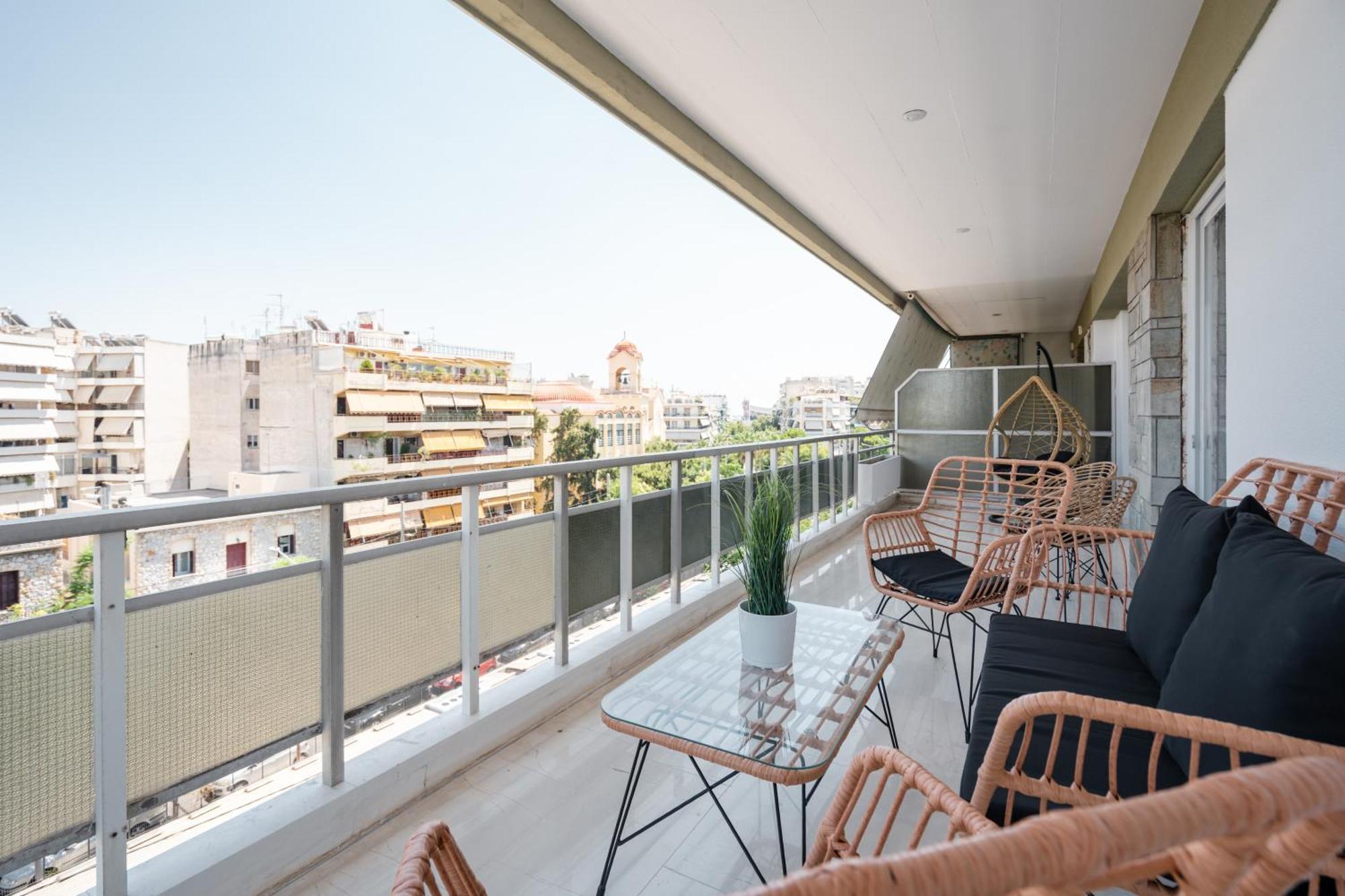 Luxury 4 Bedrooms Apartment Near Flisvos Marina Πειραιάς Εξωτερικό φωτογραφία