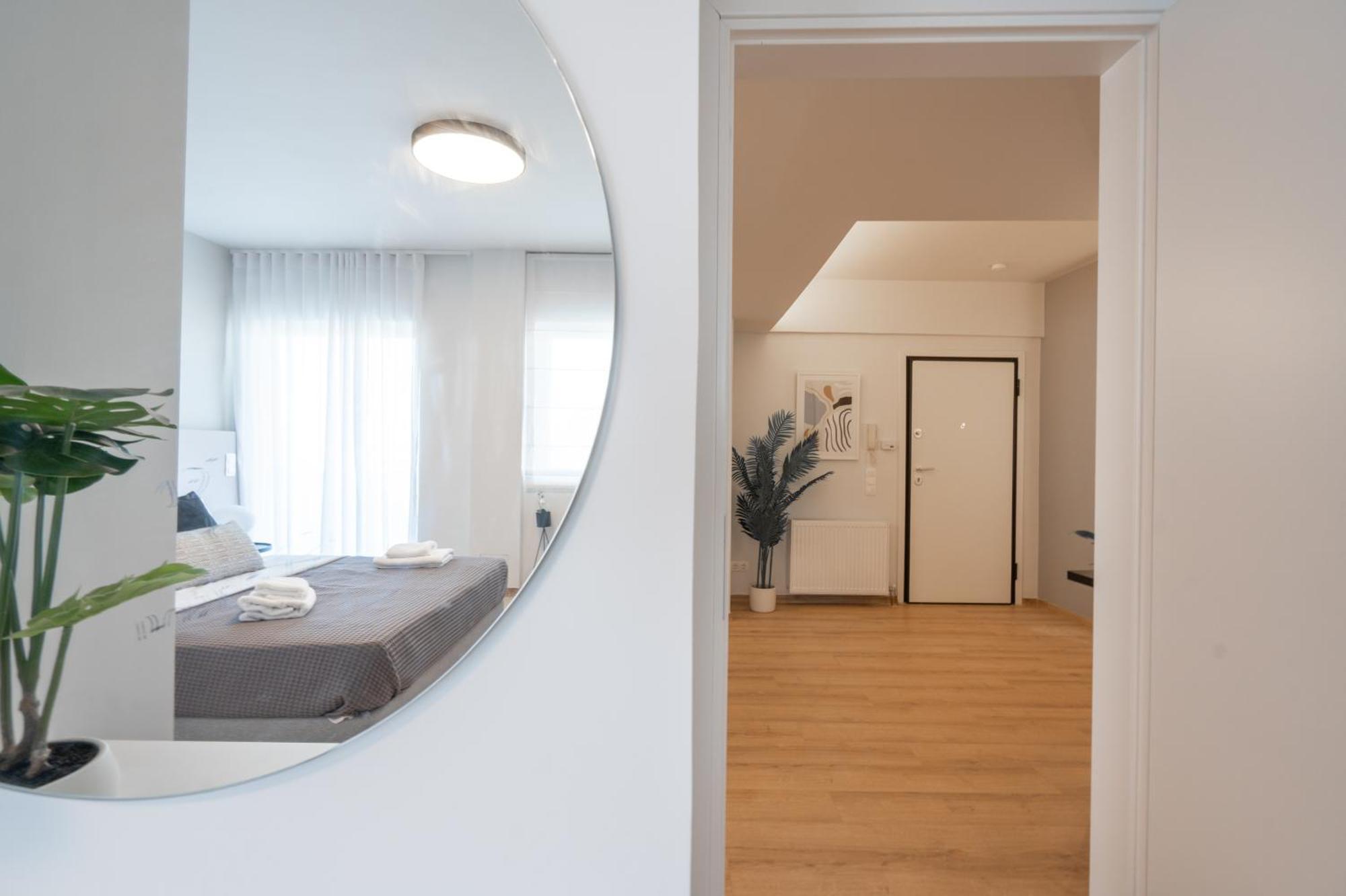 Luxury 4 Bedrooms Apartment Near Flisvos Marina Πειραιάς Εξωτερικό φωτογραφία